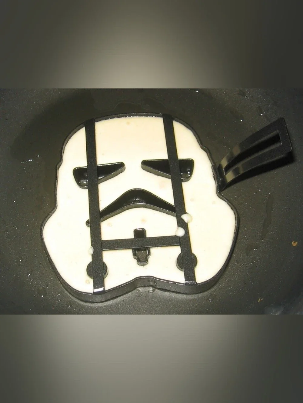 William Sonoma Star Wars Metal Pancake Mold Stormtrooper Nonstick